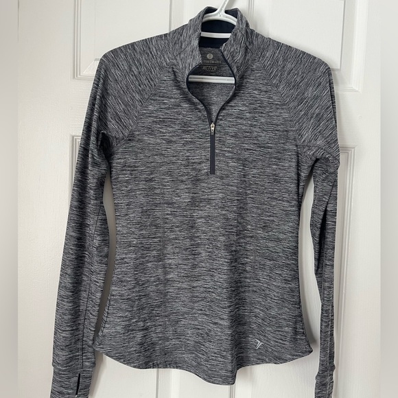 Old Navy Long Sleeve Active Top (Size XS) - Picture 1 of 8